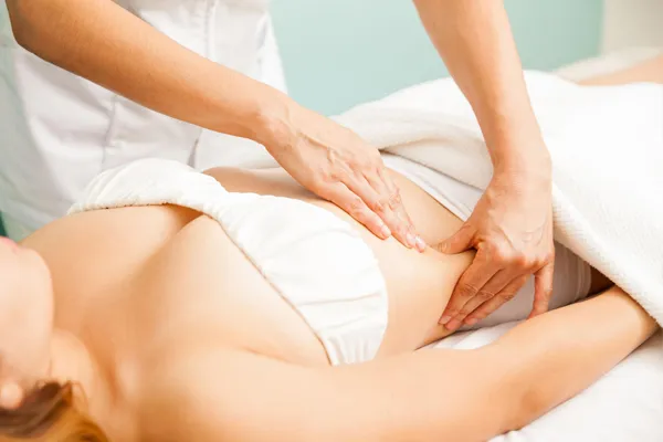 massagem modeladora, indicações e benefícios